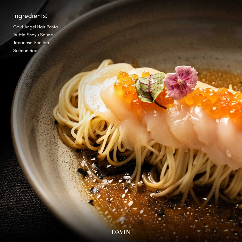Cold Angel Hair Pasta กับ Japanese Scallop และซอสทรัฟเฟิลโชยุ เมนูพรีเมียมที่ Davin Cafe